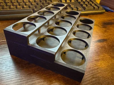 2oz  Paint stand