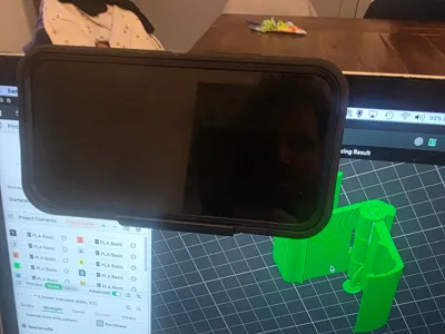 Print in place airplane phone holder