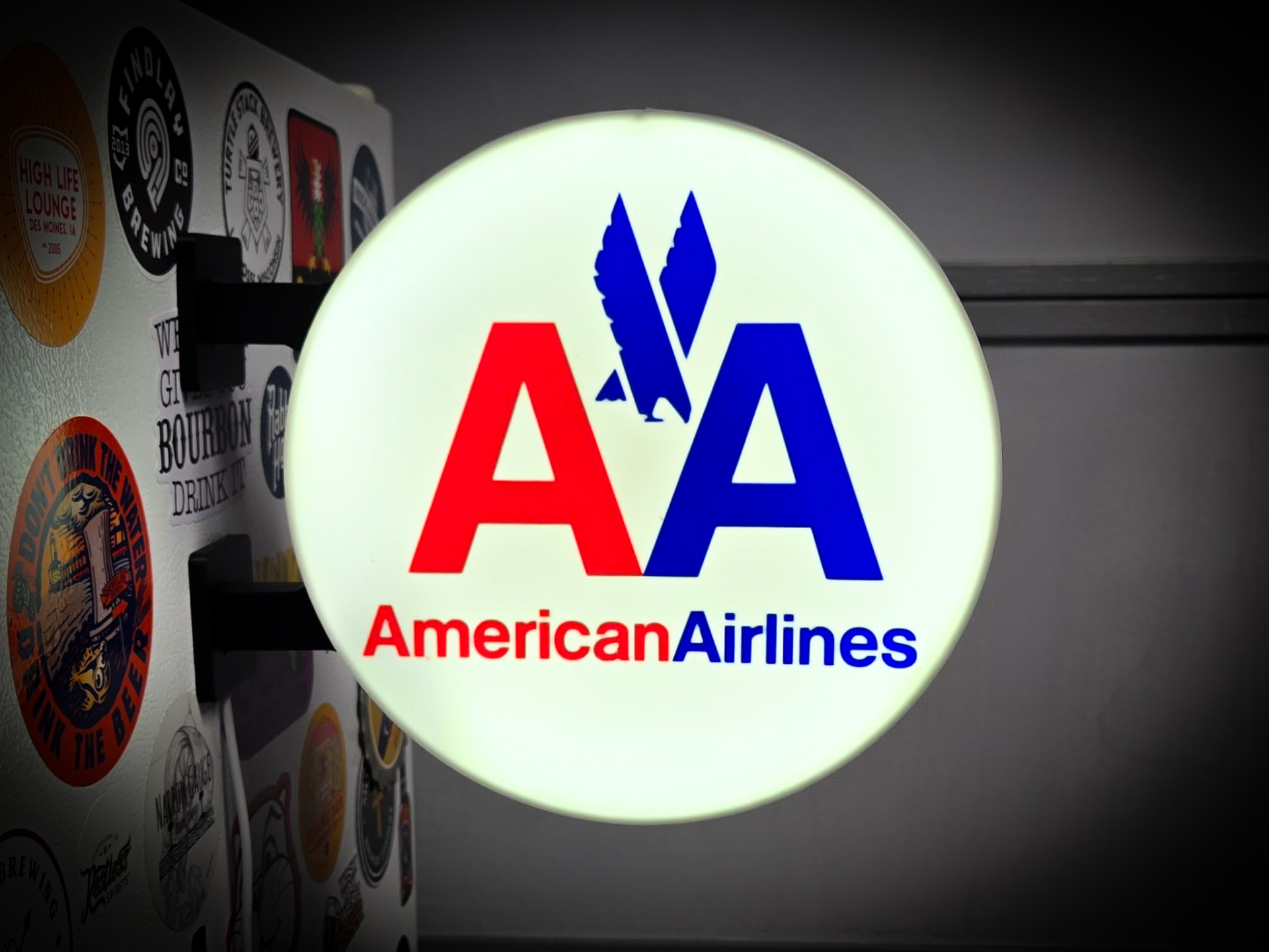 AMERICAN AIRLINES ~ 2-Sided Round Lightbox