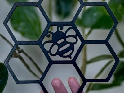 Bee Honeycomb Houseplant Trellis