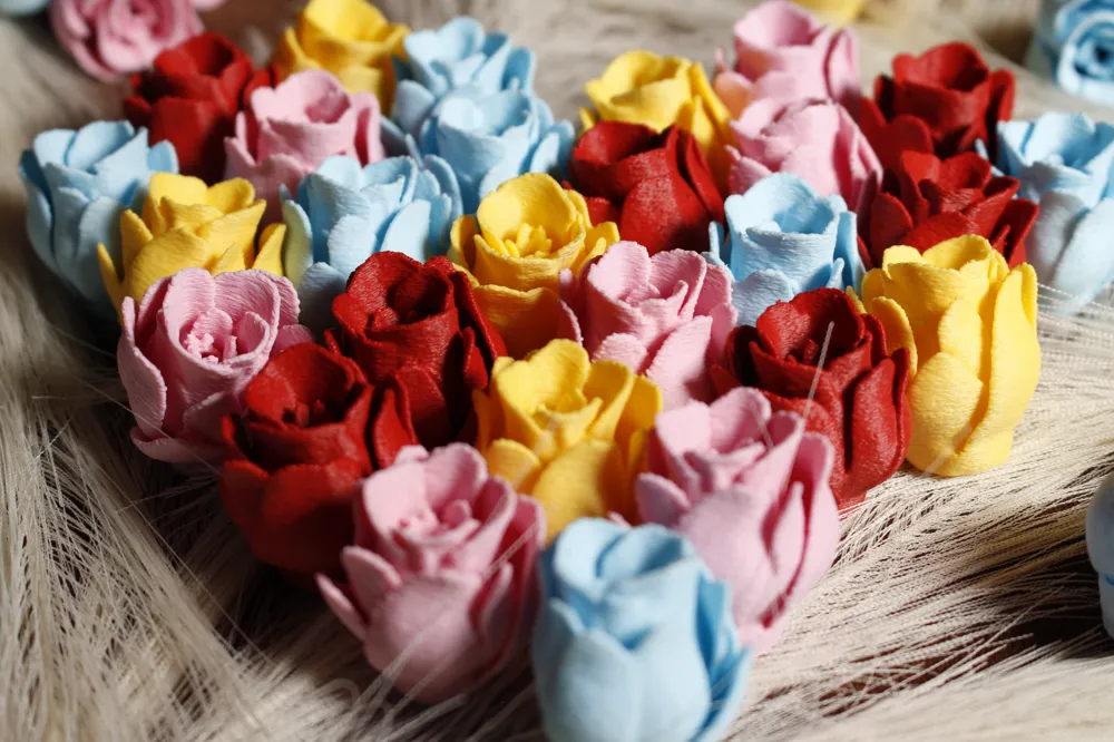 Mini Roses / Cute Rose - Free 3D Print Model - MakerWorld