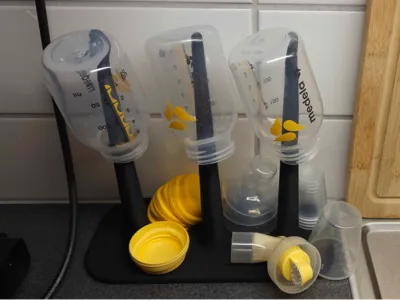 Baby bottle holder