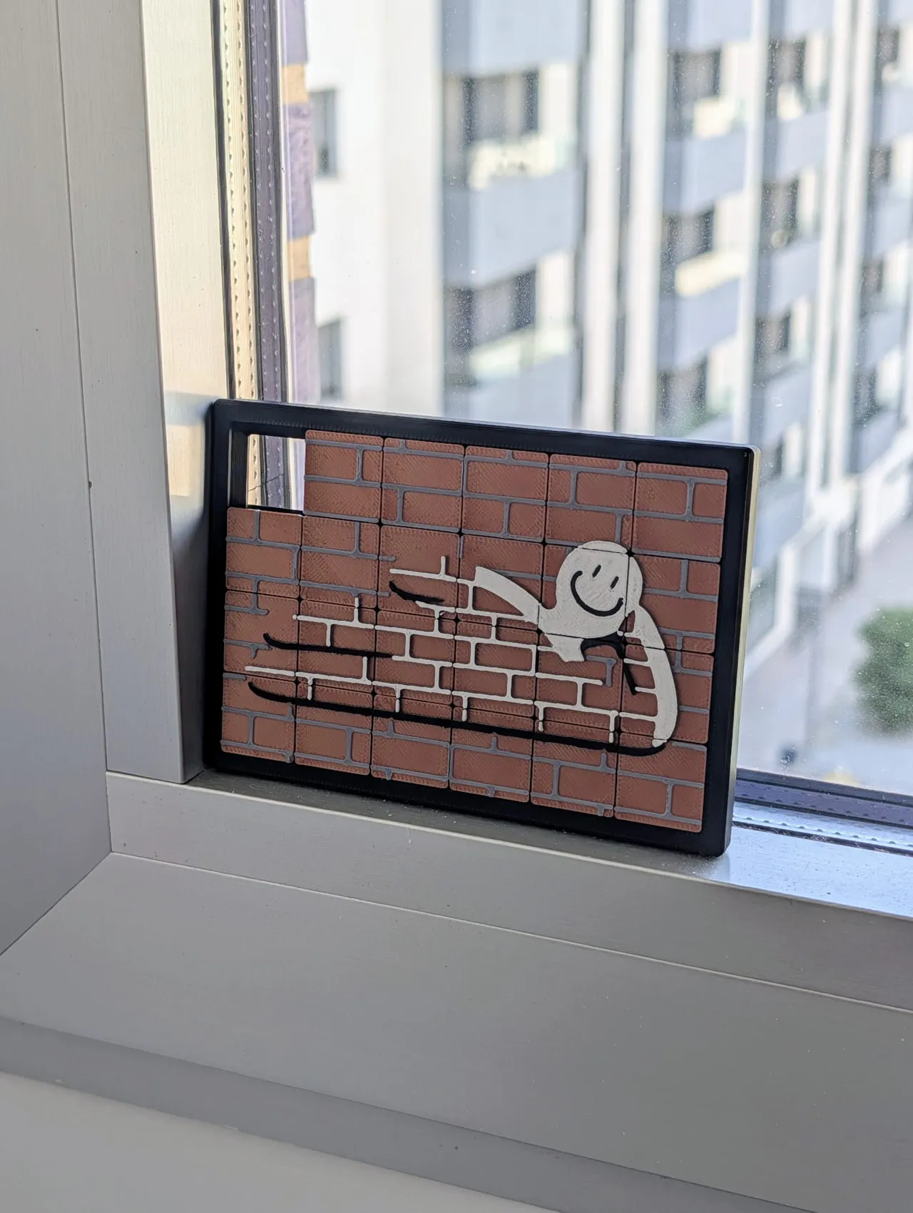 Mecha Chameleon Sliding Puzzle Hidden in the Wall view 3
