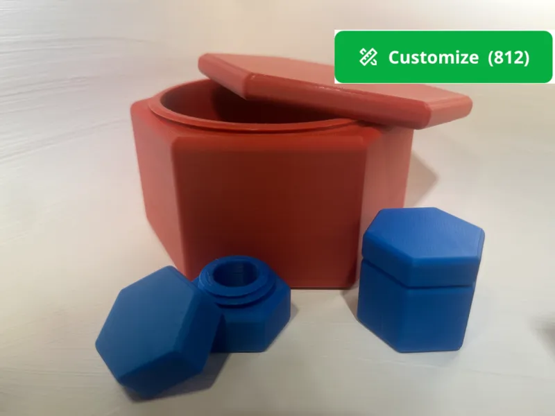 Customizable Box with Screw-on Lid