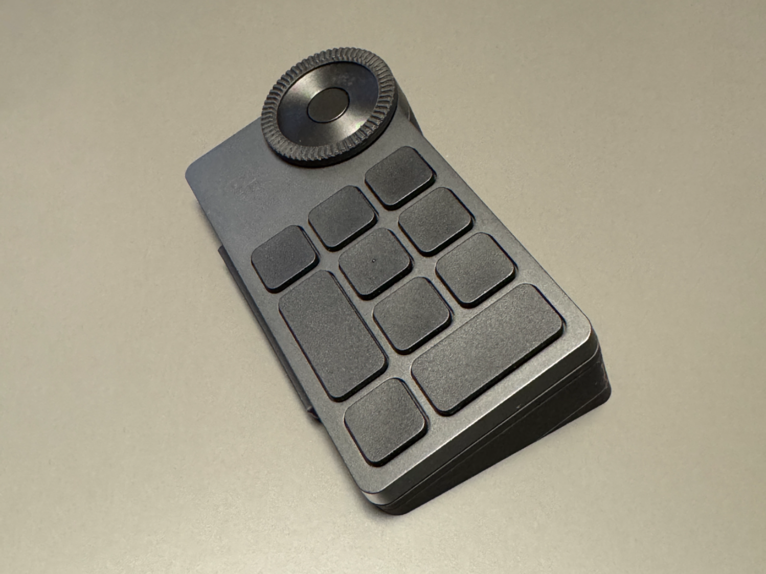 XPPen Wireless Shortcut Remote Tilted Stand