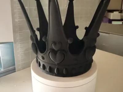 Heart Crown or is it HEART CRAYON?!?!?! I DUNNO!!