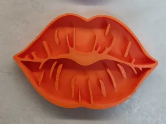 Taglierine per biscotti a forma di bacio
