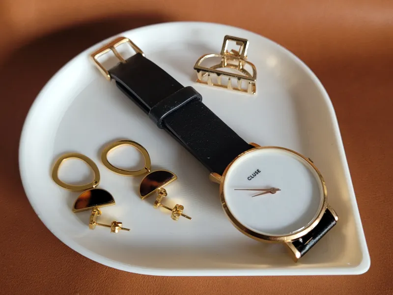 Teardrop-shaped tray for jewellery or accessories