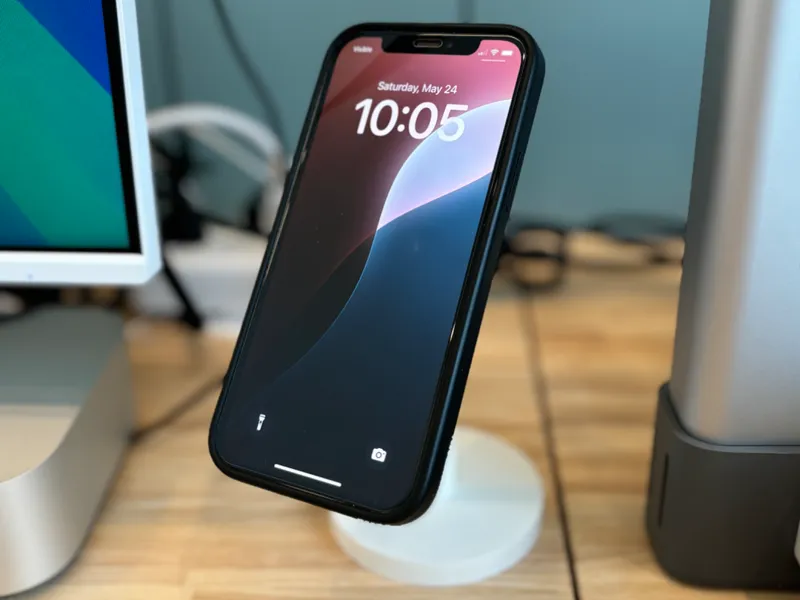 Magnetic iPhone Stand