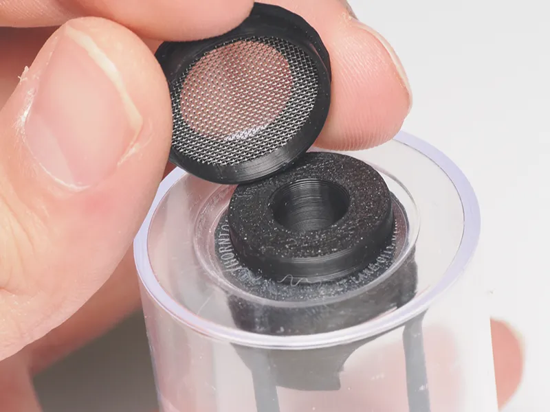 Jumping spider screen holder and pillars