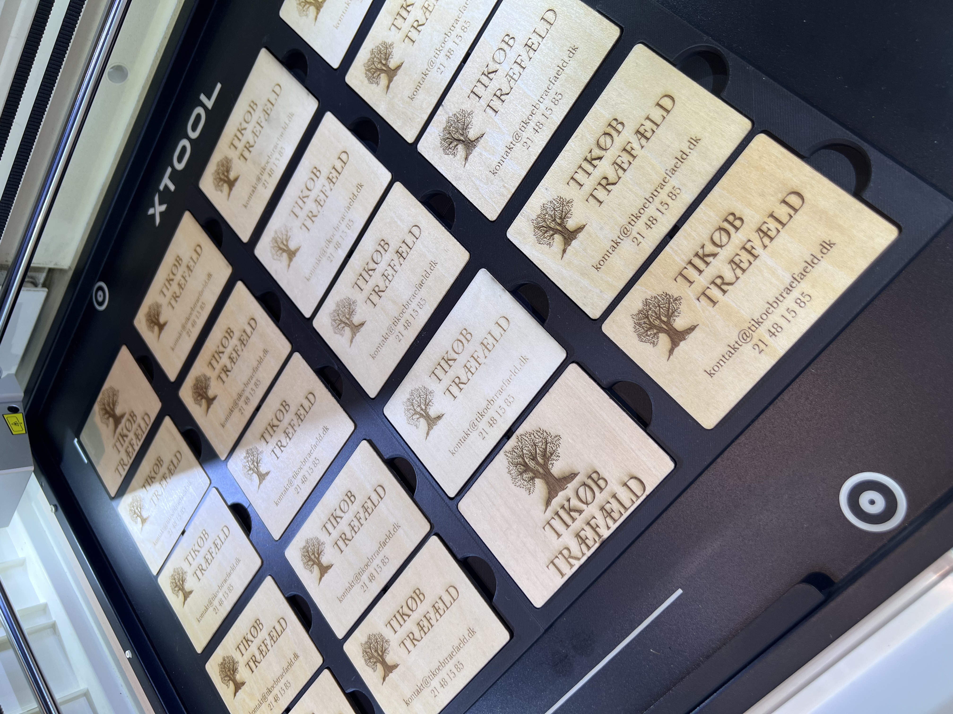 Card Jig for Bambu Laser Grid for 86mm Wide Cards - Free 3D Print