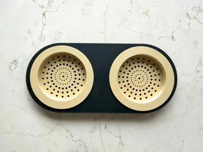 Salt and Pepper Stand