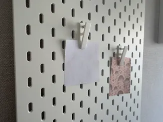 Notizhalter für IKEA SKÅDIS (mit Feder)