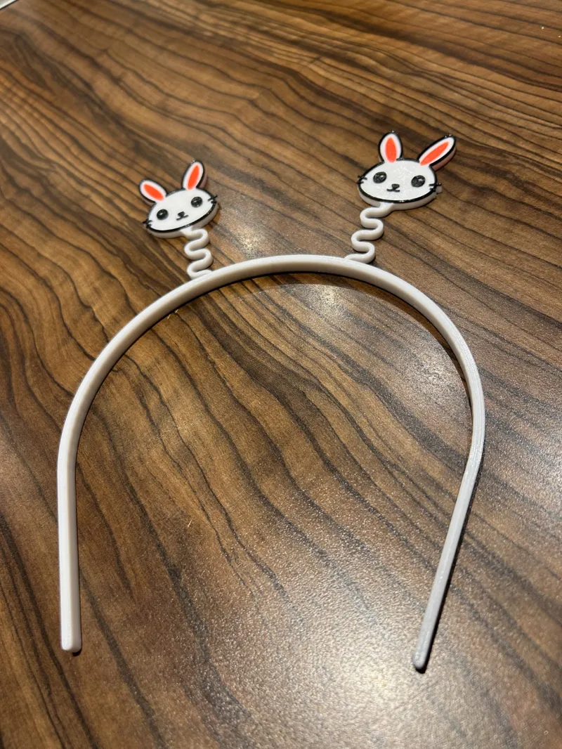 Hairband with bunnies on springs