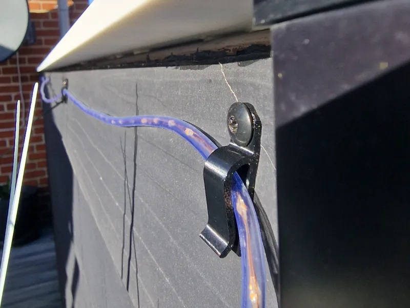 Snap‑on cable clip 