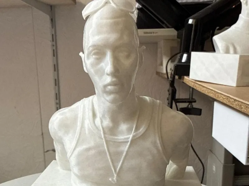 Massimo pericolo Rapper Busto con abse