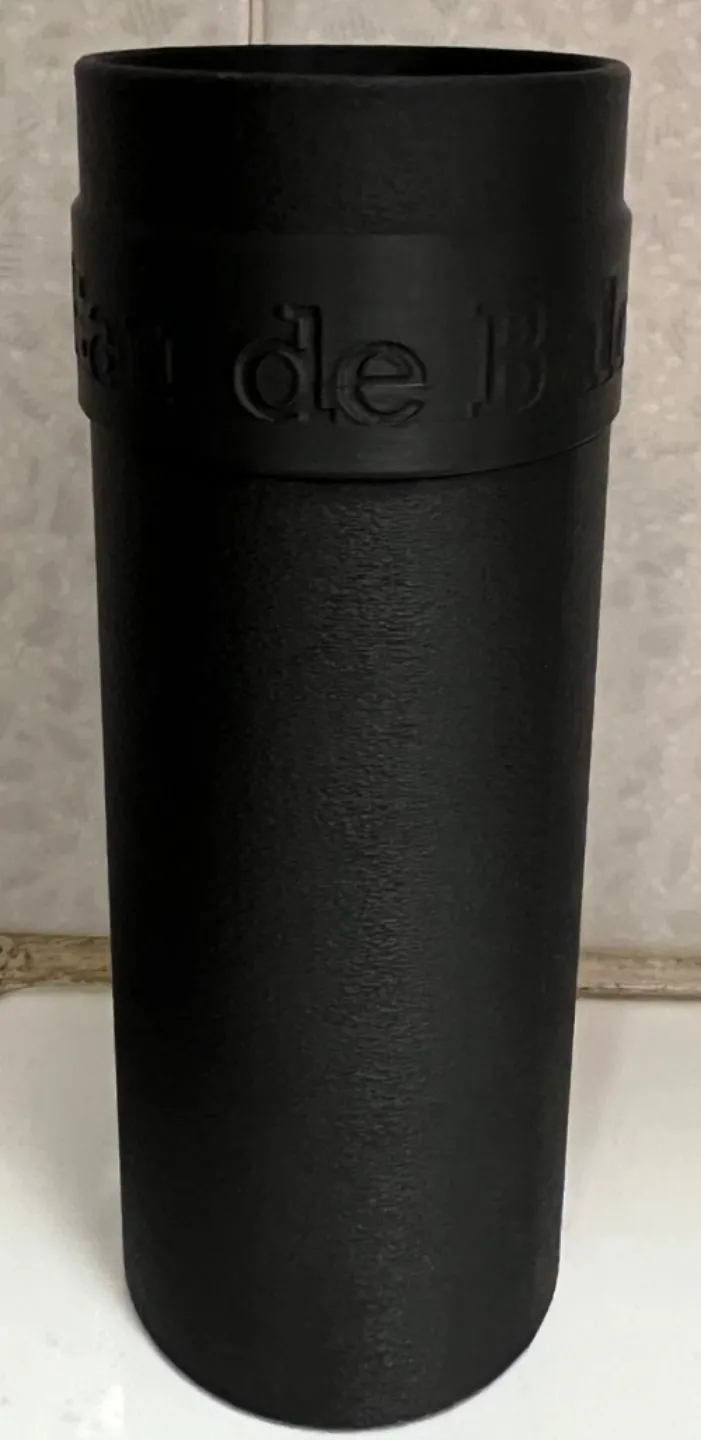 Cilindrical container, screw-on lid