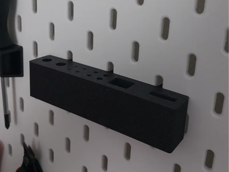 SKADIS_Holder for 3d printer accesories