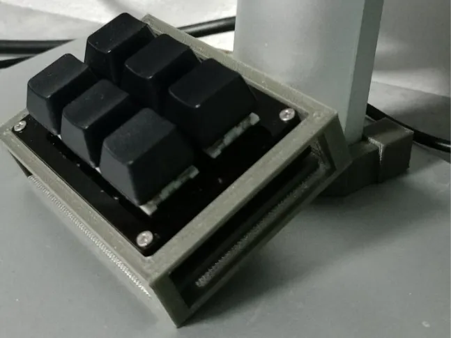 MIni Keyboard Monitor Stand Attachment