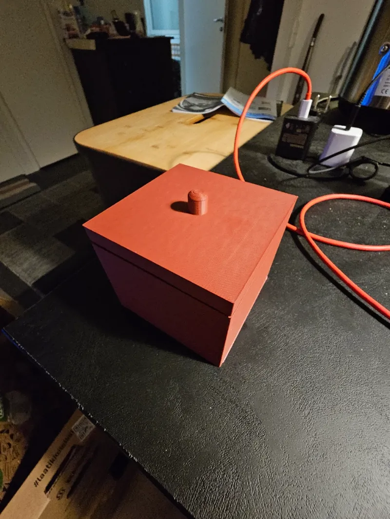 A very simple little box