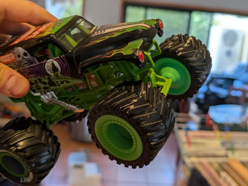 BKT Rim & Tyre for 1:24 Monster Truck