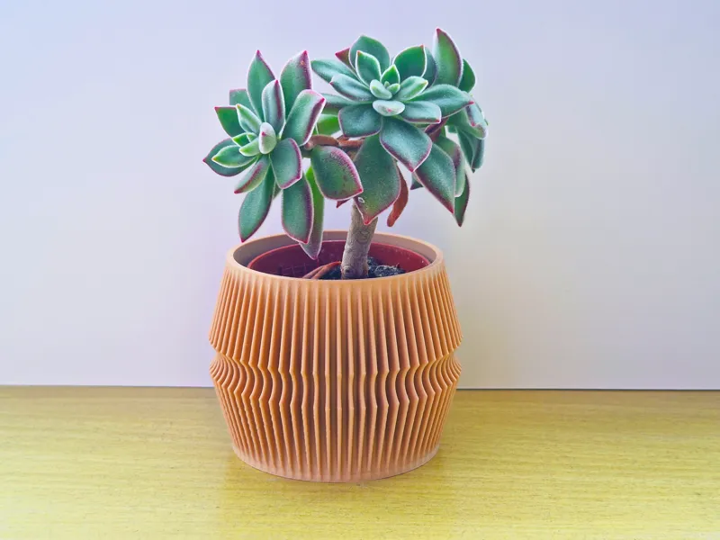 Elegant barrel plant pot