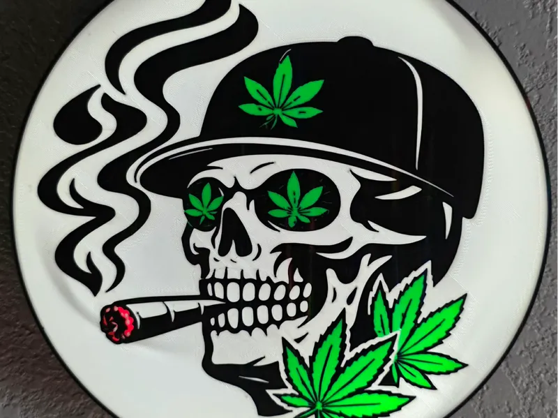 Smokin’ Skull Cannabis Light Box