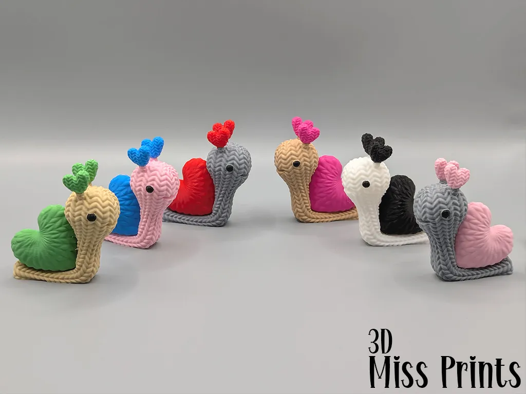 knitted Love Snails view 4