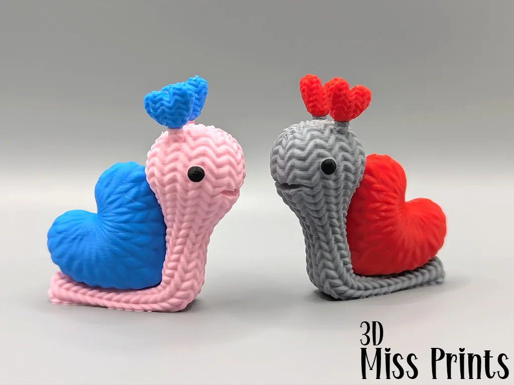 knitted Love Snails view 2