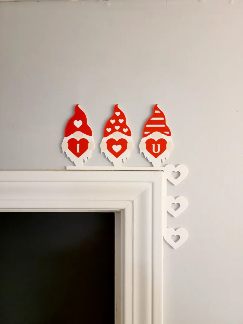 I Heart U Gnomes Door Corner!