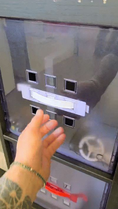 https://makerworld.bblmw.com/makerworld/model/USd41dc19a4530cb/design/5814c8bb6fe087b9.gif