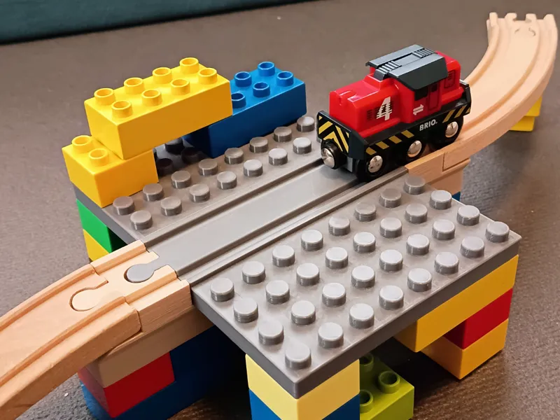 Train Track Adapter - BRIO & Duplo Connector