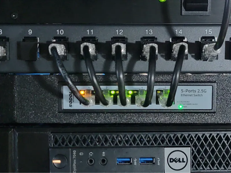 Racksys SODOLA 5x2.5G switch mount