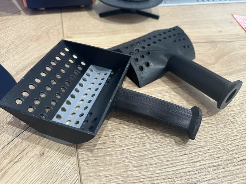Cat litter scooper