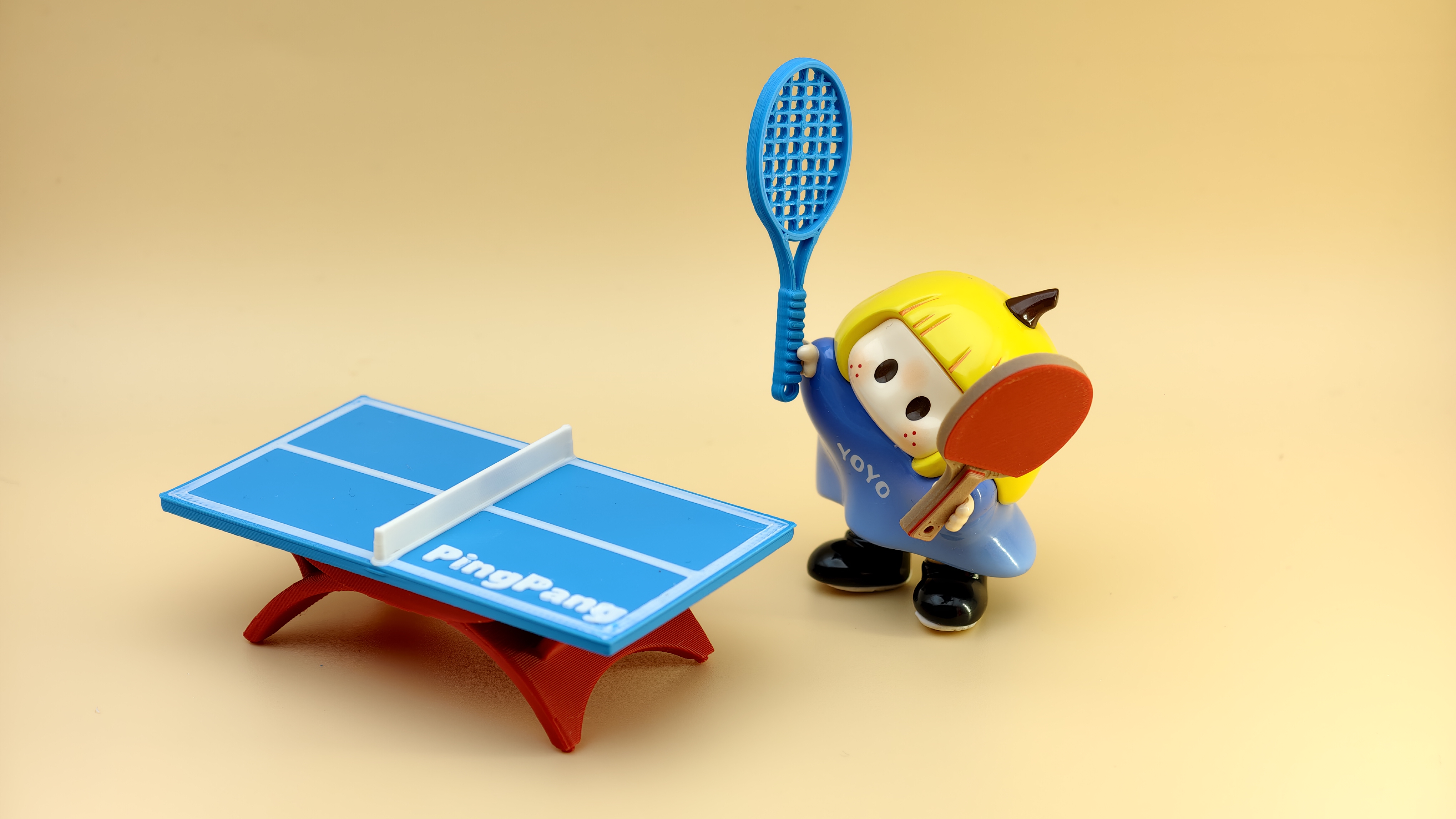 Miniatura 3 do modelo 3D yoyo酱爱运动（乒乓球桌、乒乓球拍、网球拍）
