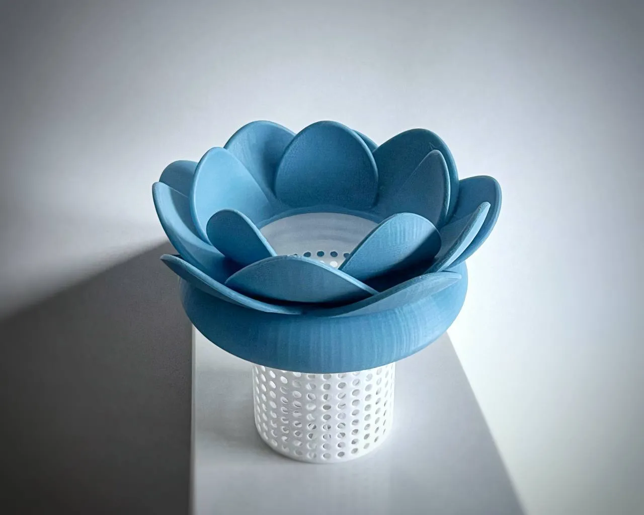 Flower Shaped Floating Can Cooler view 4