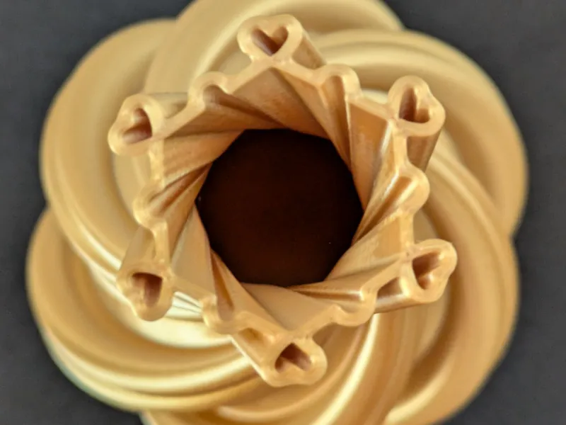 Vase cœur torsadé