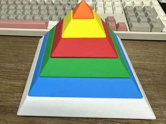 Miniatura 1 do modelo 3D 金字塔积木