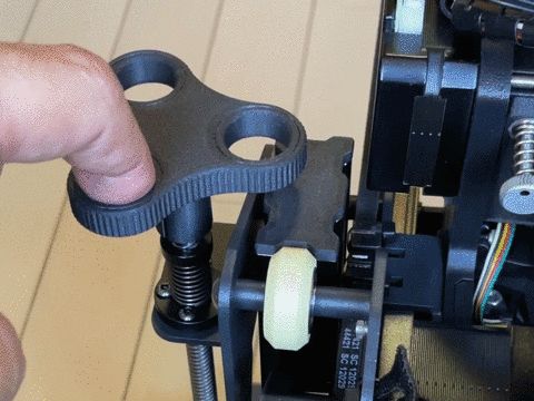 Quick Spin Knob for Lead Screw