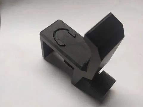 HEADPHONE HOLDER