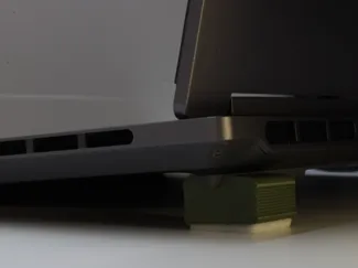 Laptop stand