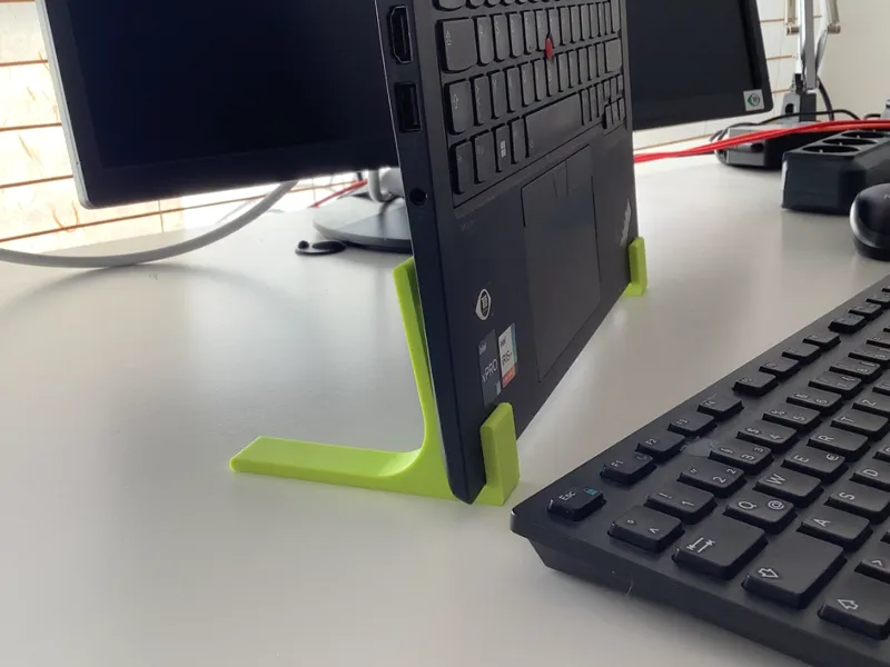 Kompakter vertikaler Laptop-Ständer -  Modell 1