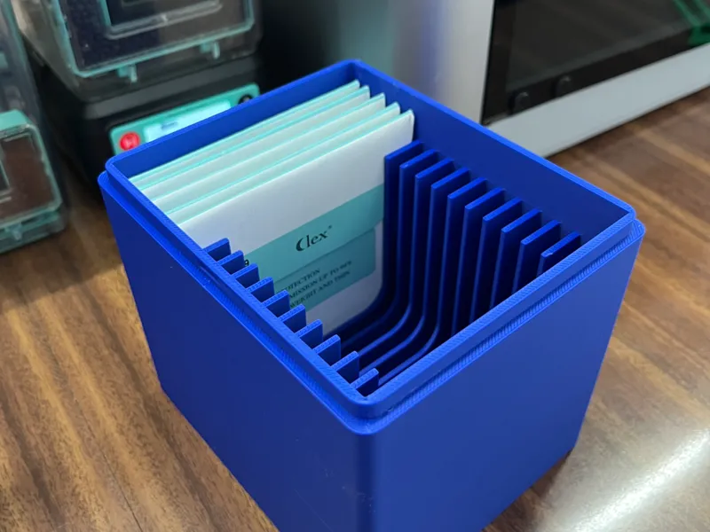 Caixa para envelopes com lentes