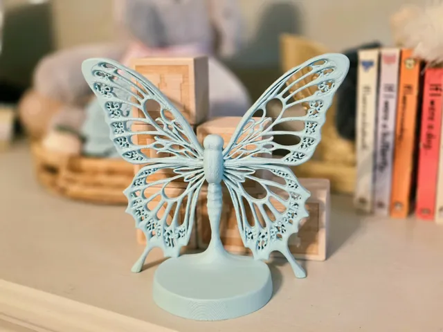 Elegant Lace Butterfly Table Decor