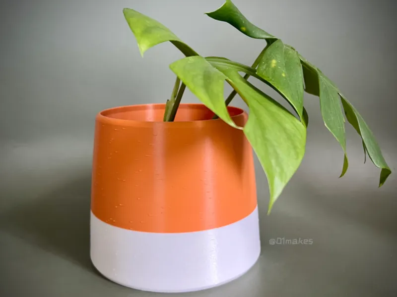 Wide-base Planter Pot