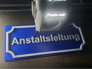 Türschild Anstaltsleitung