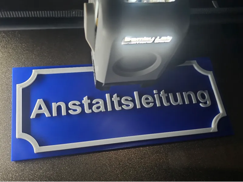 Türschild Anstaltsleitung