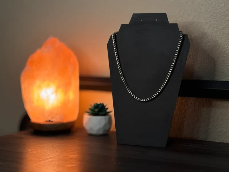 Simplistic Jewelry Display Stand (Print in place)