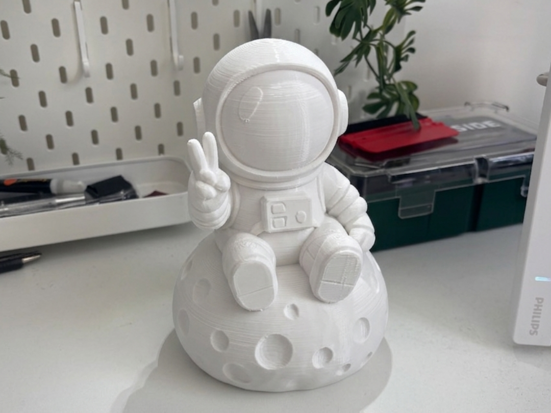 Peaceful Astronaut | Moon Landing Desk Toy