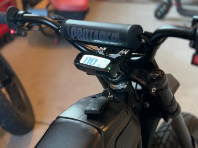 Rizzler + Rtr Screen Relocation Bracket
